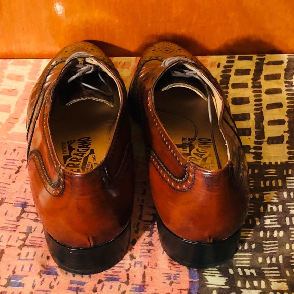 ⭐️Salvatore Ferragamo Wing Tip Laced up Oxford⭐️